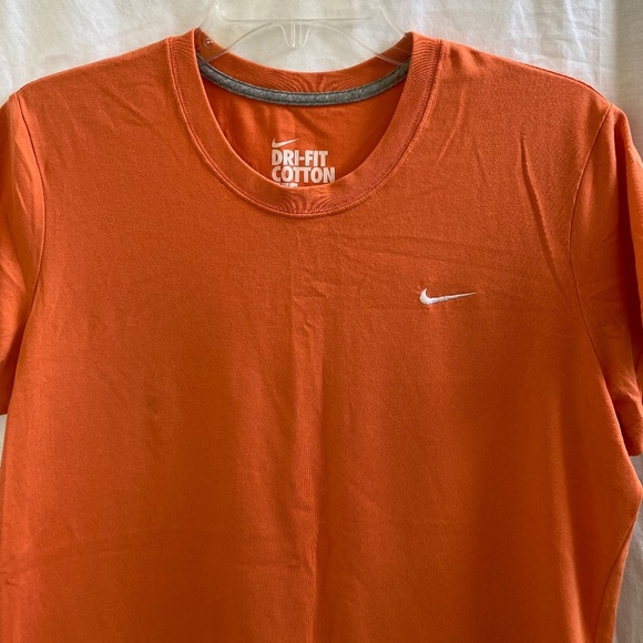 Nike Active Workout Dri-Fit Top Size: Large - Picture 3 of 7